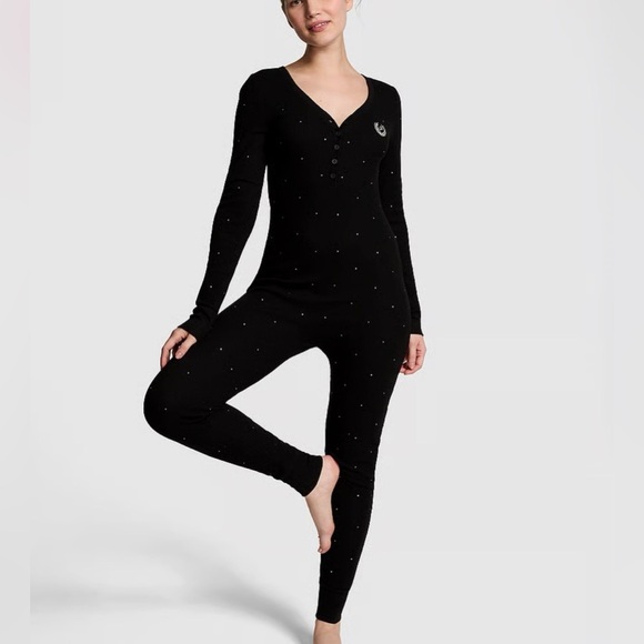 PINK Victoria's Secret Other - NWOT PINK VICTORIA’S SECRET THERMAL LONG BLING ONESIE SIZE LARGE